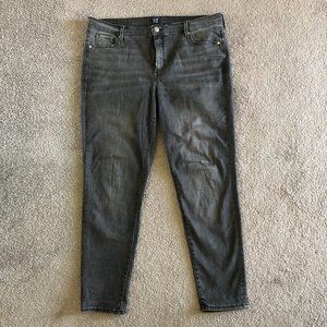 GAP Sculpt True Skinny Jeans in Washed Black - 33R